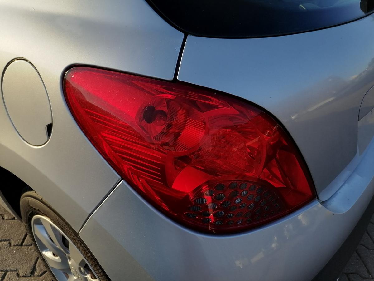 Peugeot 207 original R&uuml;cklicht R&uuml;ckleuchte Schlussleuchte links Bj.2007